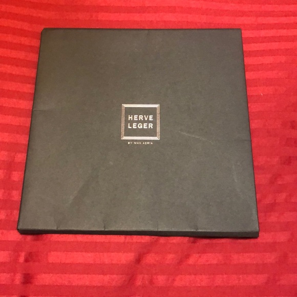 Herve Leger by Max Azria purple black white scarf - Picture 2 of 9